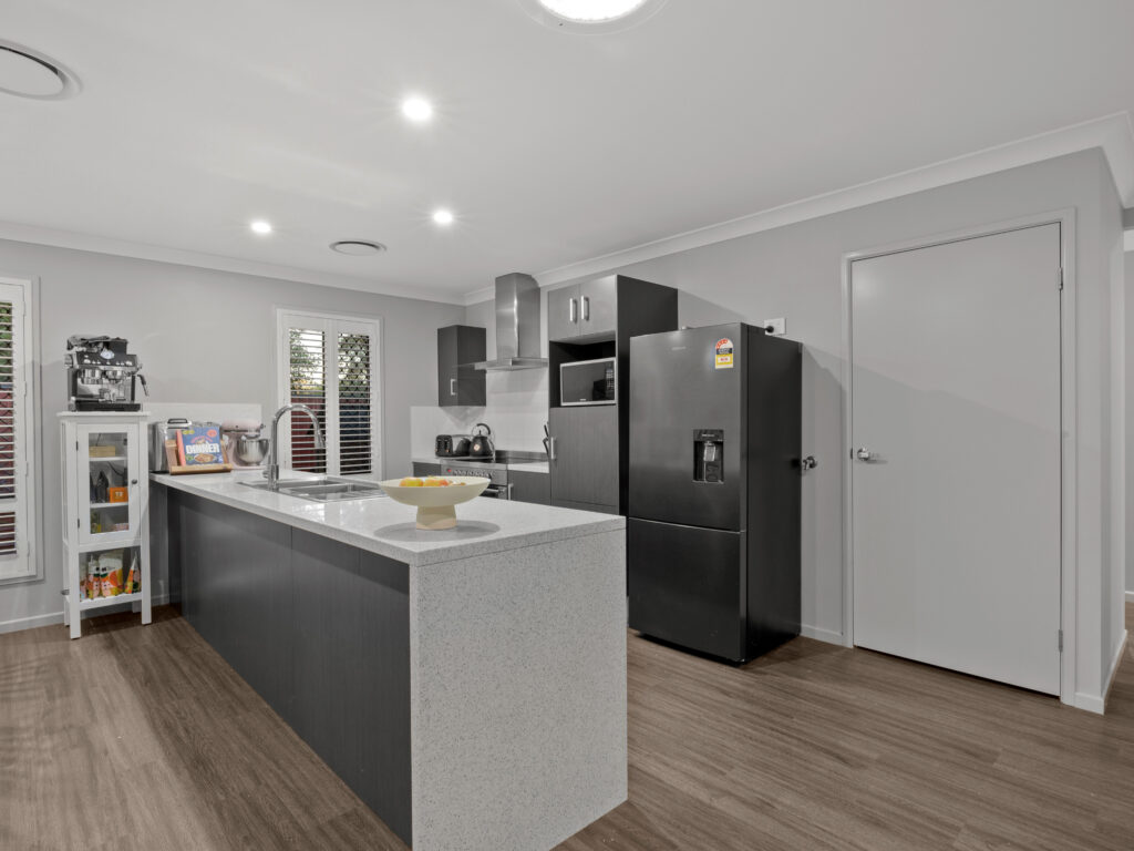 23 Makepeace Place, Bellbowrie, QLD 4070