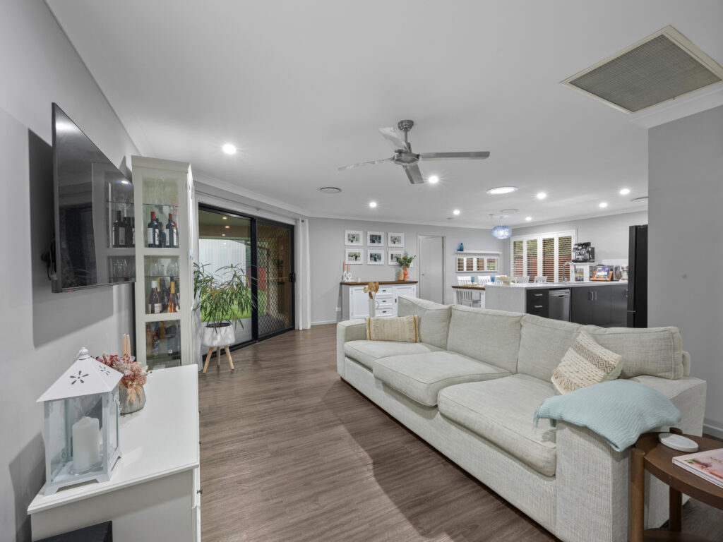 23 Makepeace Place, Bellbowrie, QLD 4070