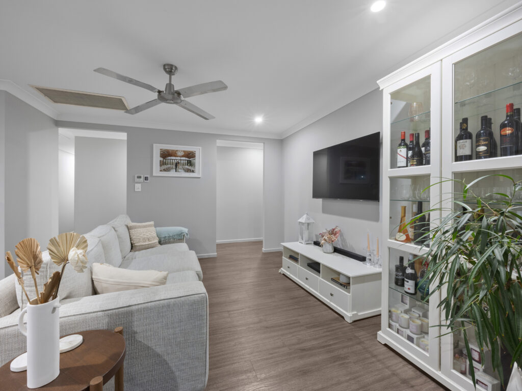 23 Makepeace Place, Bellbowrie, QLD 4070