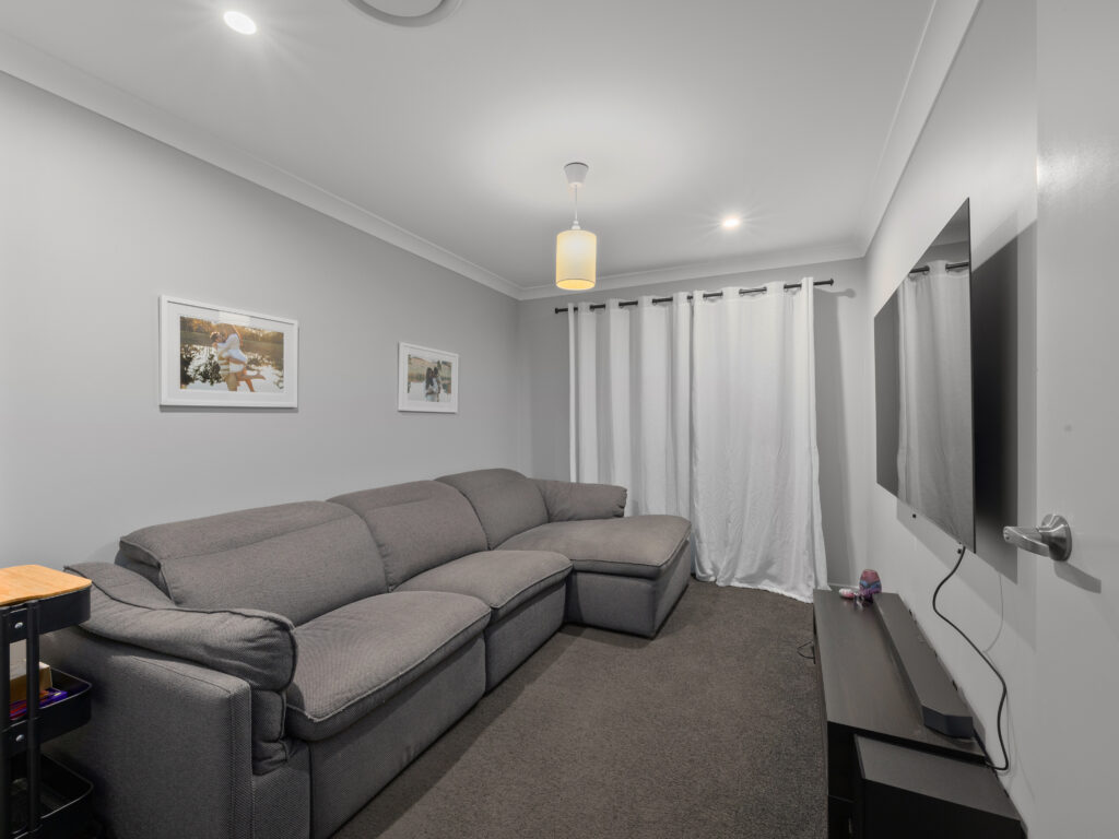 23 Makepeace Place, Bellbowrie, QLD 4070