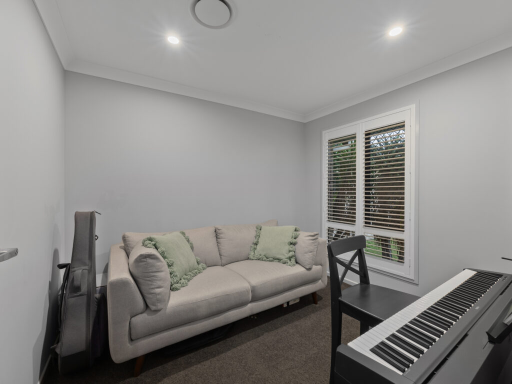 23 Makepeace Place, Bellbowrie, QLD 4070