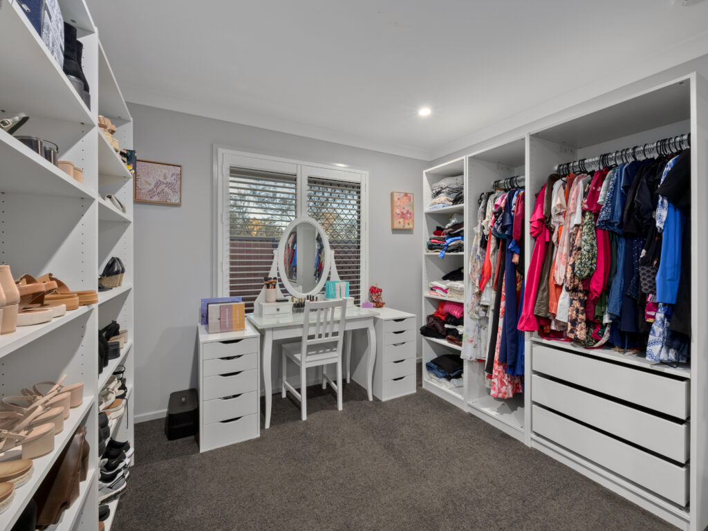 23 Makepeace Place, Bellbowrie, QLD 4070