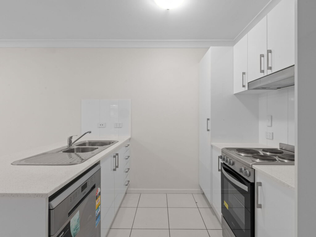 4 Sparenburg Street, Bellbird Park, QLD 4300