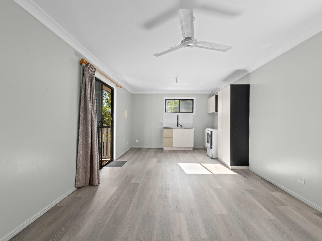 18 Challenge Avenue, Kensington Grove, QLD 4341