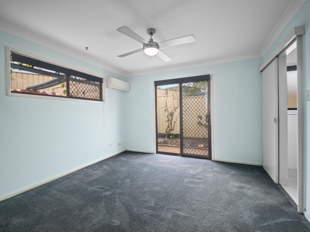 8 Salix Court, Crestmead, QLD 4132
