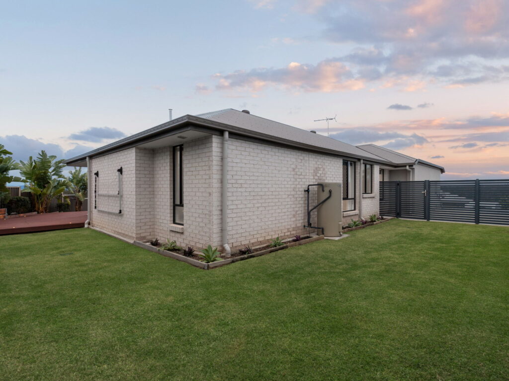 27 Rawlings Road, Deebing Heights, QLD 4306