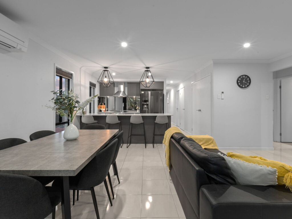 27 Rawlings Road, Deebing Heights, QLD 4306