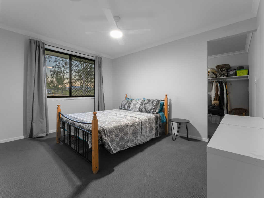 11 Poinciana Avenue, Rifle Range, QLD 4311