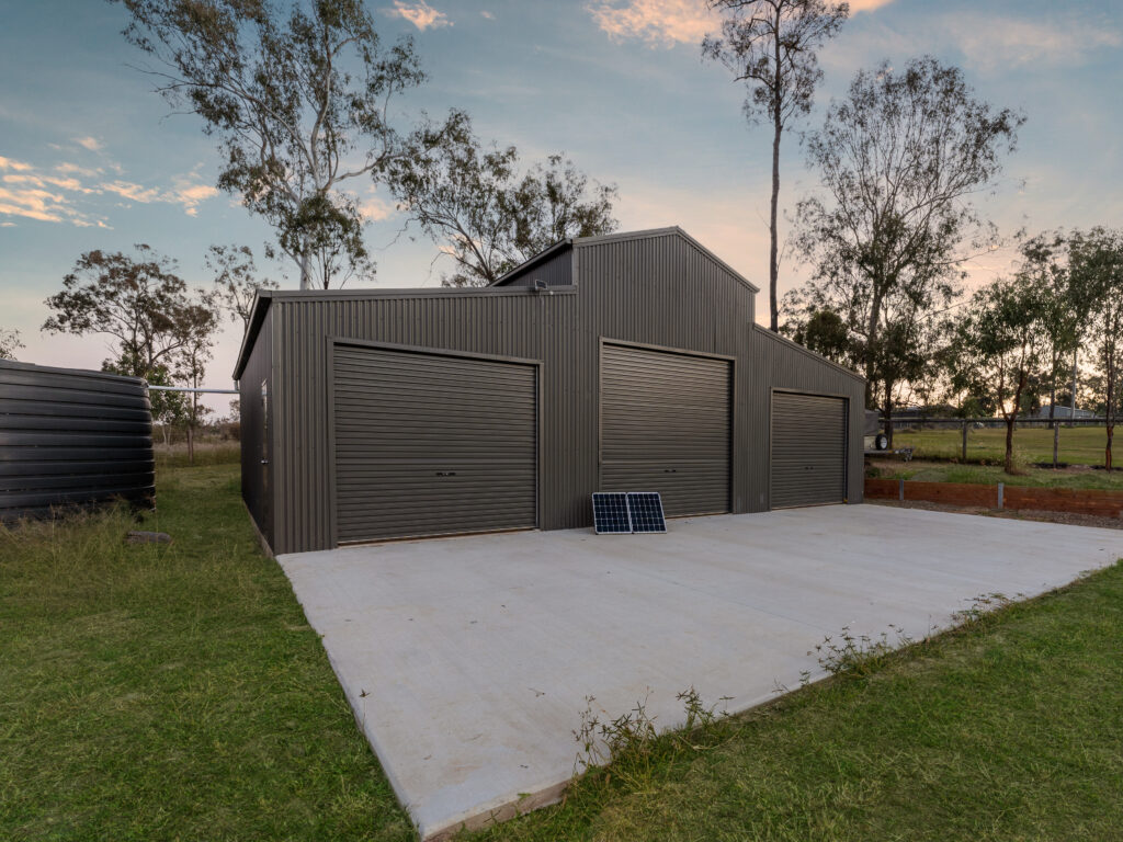 11 Poinciana Avenue, Rifle Range, QLD 4311
