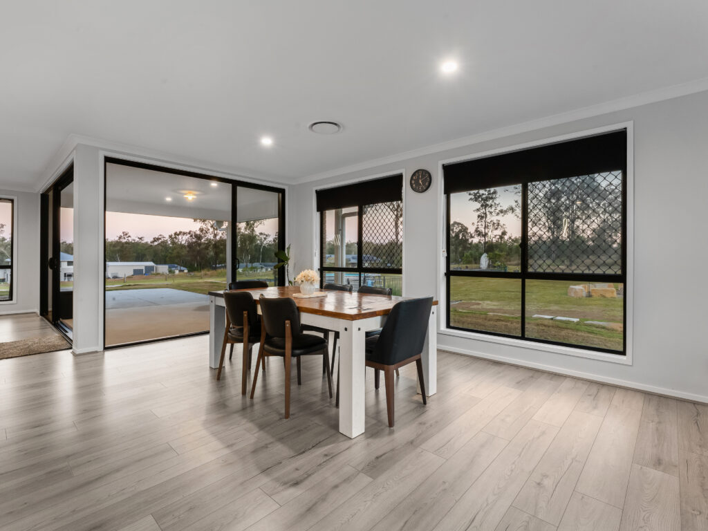 11 Poinciana Avenue, Rifle Range, QLD 4311