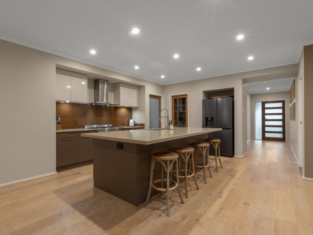 27 Outlook Crescent, Flagstone, QLD 4280