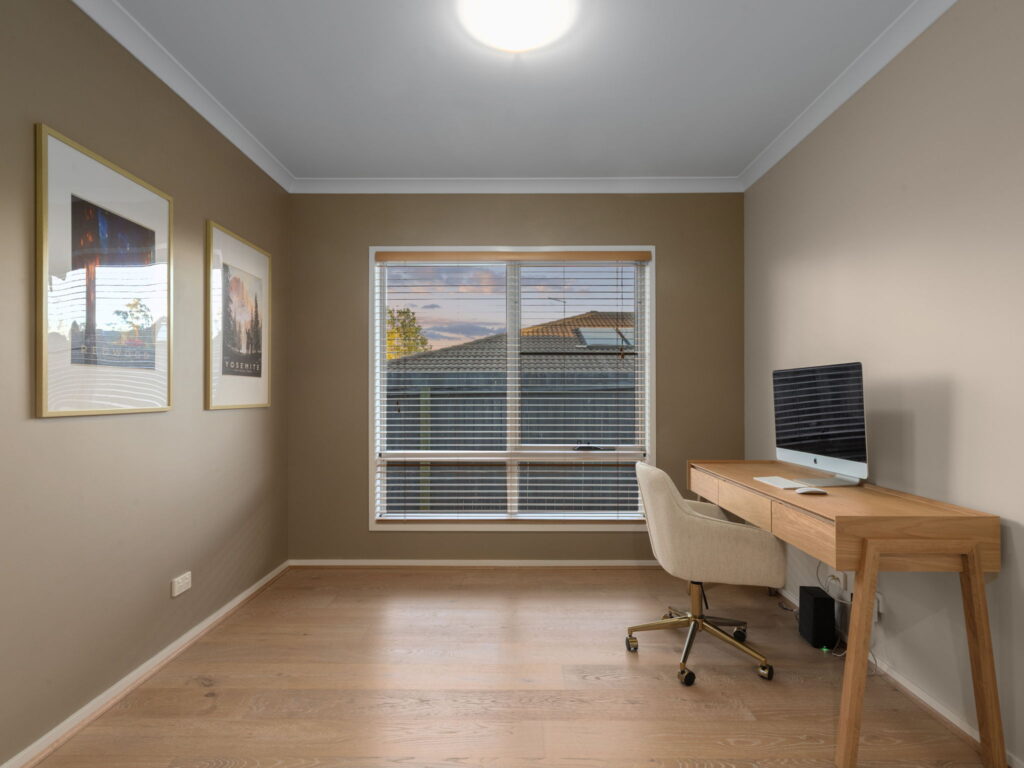 27 Outlook Crescent, Flagstone, QLD 4280