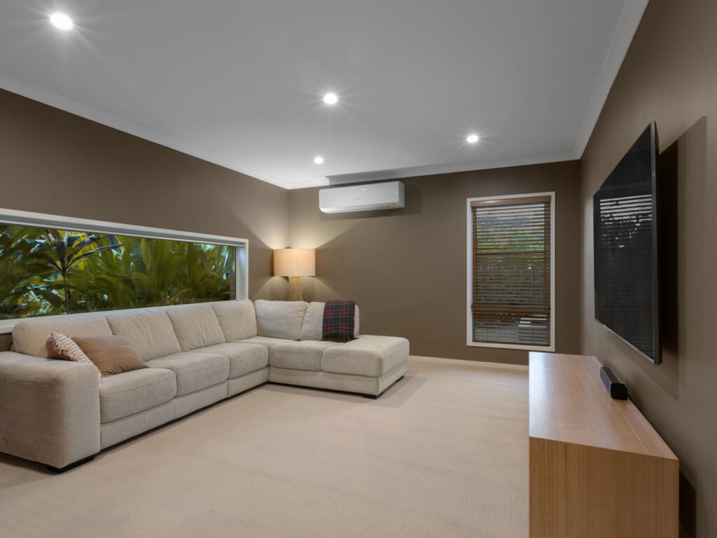 27 Outlook Crescent, Flagstone, QLD 4280