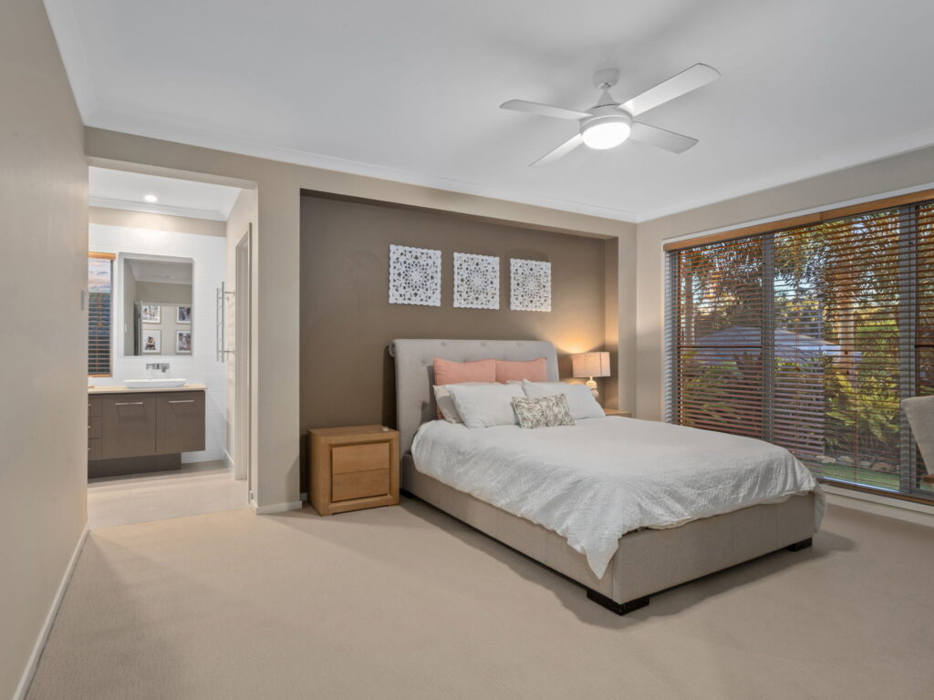 27 Outlook Crescent, Flagstone, QLD 4280