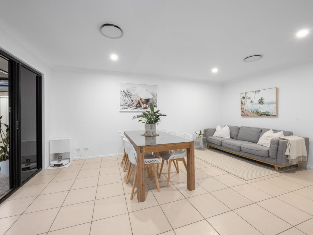 14 Pencarrow Crescent, Raceview QLD 4305