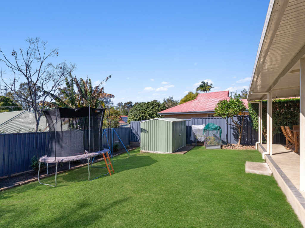10 Willowtree Drive, Flinders View, QLD 4305