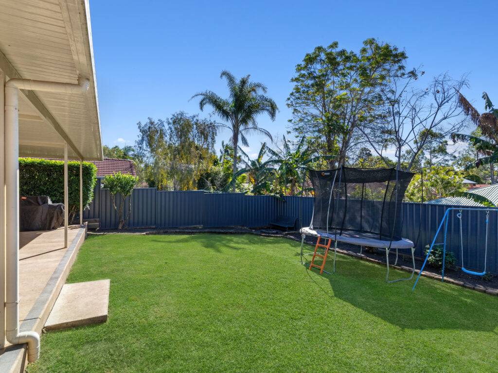 10 Willowtree Drive, Flinders View, QLD 4305
