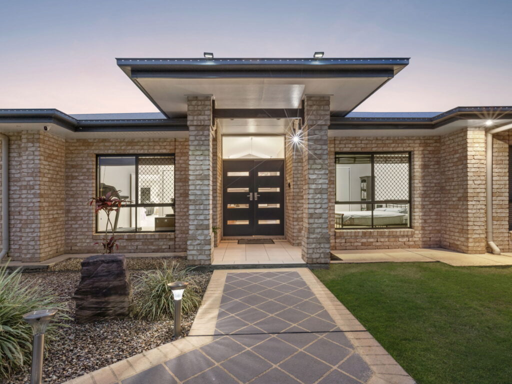 15 Kyle Close, Placid Hills, QLD 4343