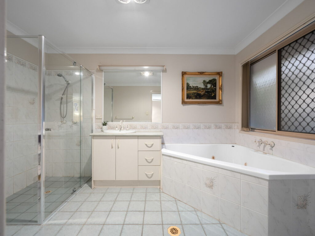 9 Claremont Parade, Forest Lake, QLD 4078