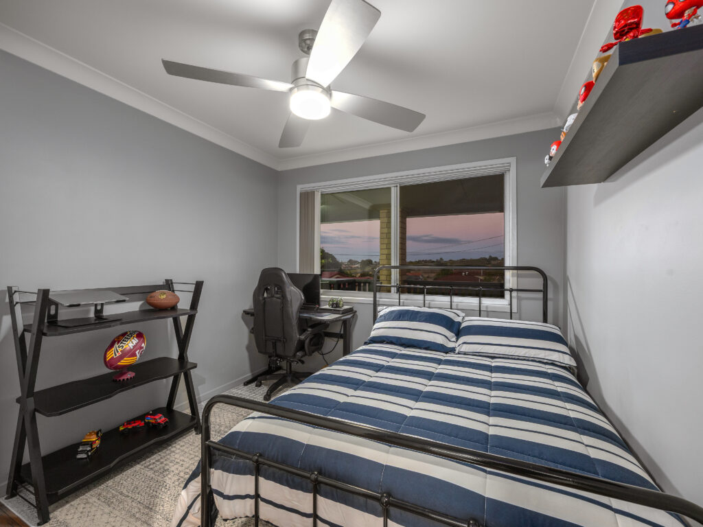 17 Mary Street, Flinders View, QLD 4305