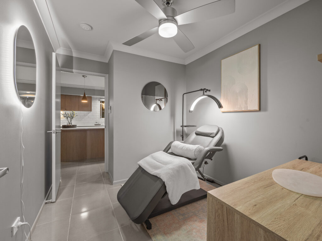 17 Mary Street, Flinders View, QLD 4305