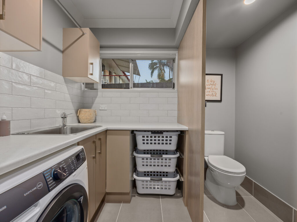 17 Mary Street, Flinders View, QLD 4305