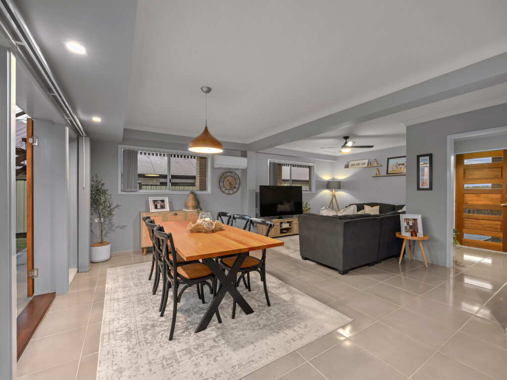 17 Mary Street, Flinders View, QLD 4305