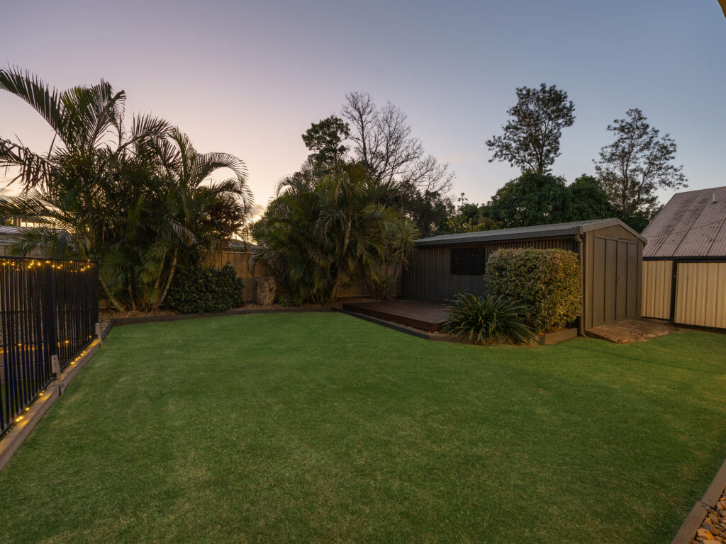 17 Mary Street, Flinders View, QLD 4305