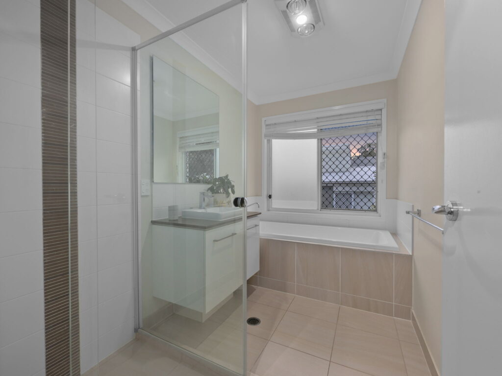 21 Catchlove Crescent, Augustine Heights, QLD 4300