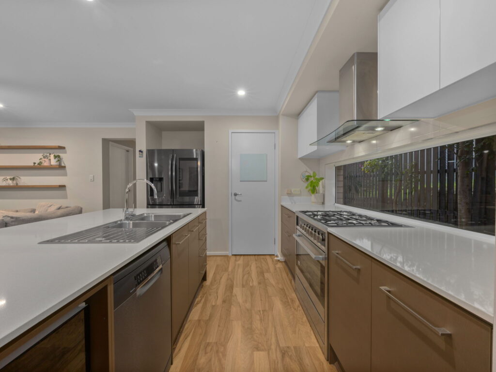 21 Catchlove Crescent, Augustine Heights, QLD 4300