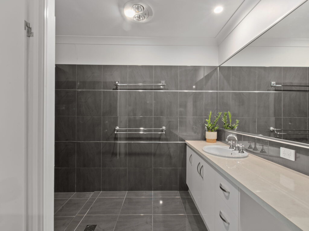 125 Peta Drive, Woodlands, QLD 4343