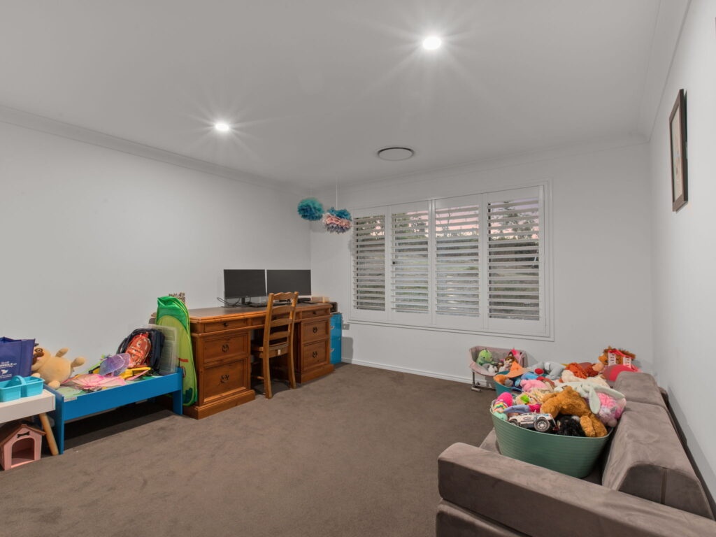 125 Peta Drive, Woodlands, QLD 4343