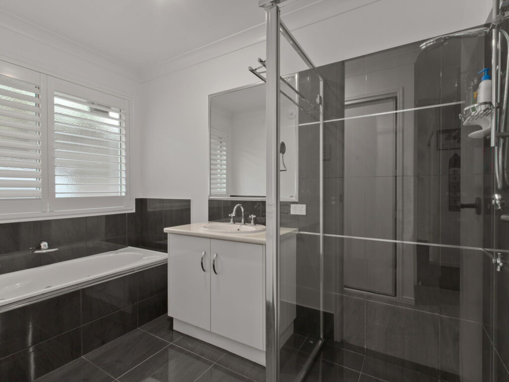 125 Peta Drive, Woodlands, QLD 4343