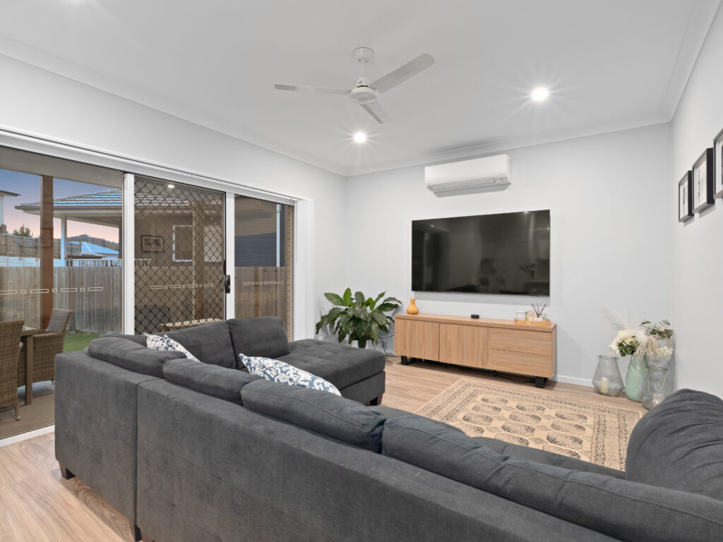 31 Aurora Street, Spring Mountain, QLD 4300