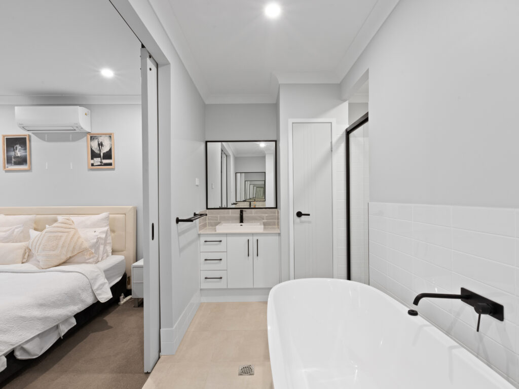 31 Aurora Street, Spring Mountain, QLD 4300