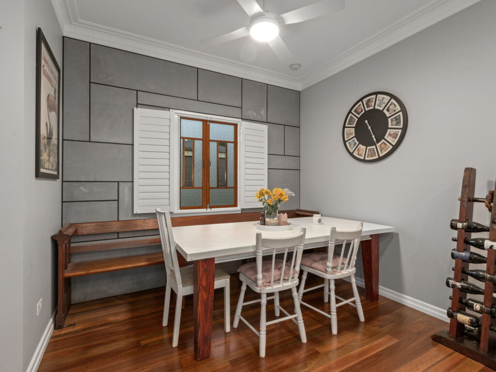 181 Glebe Road, Silkstone QLD 4304