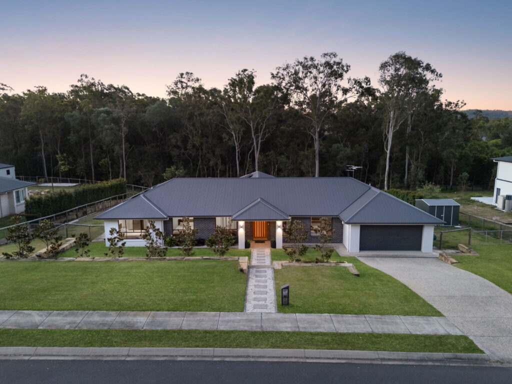 5 Hideaway Place, Karalee, QLD 4306