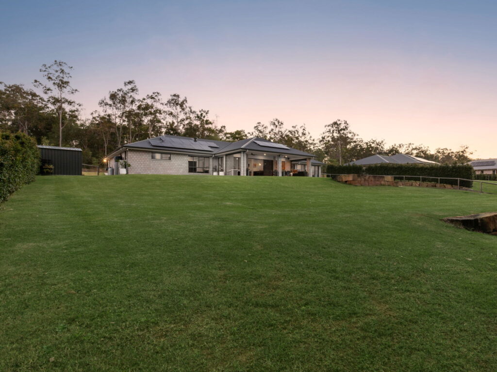 5 Hideaway Place, Karalee, QLD 4306