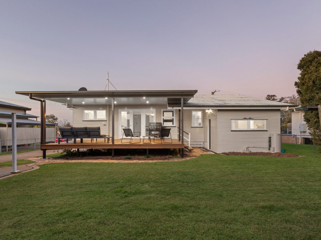 15 Grenadier Circle, Ebbw Vale, QLD 4304