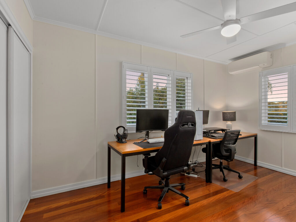15 Grenadier Circle, Ebbw Vale, QLD 4304