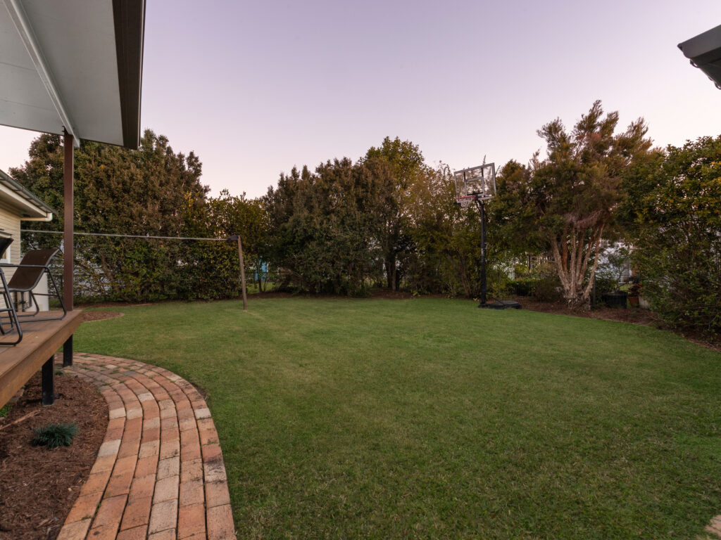 15 Grenadier Circle, Ebbw Vale, QLD 4304