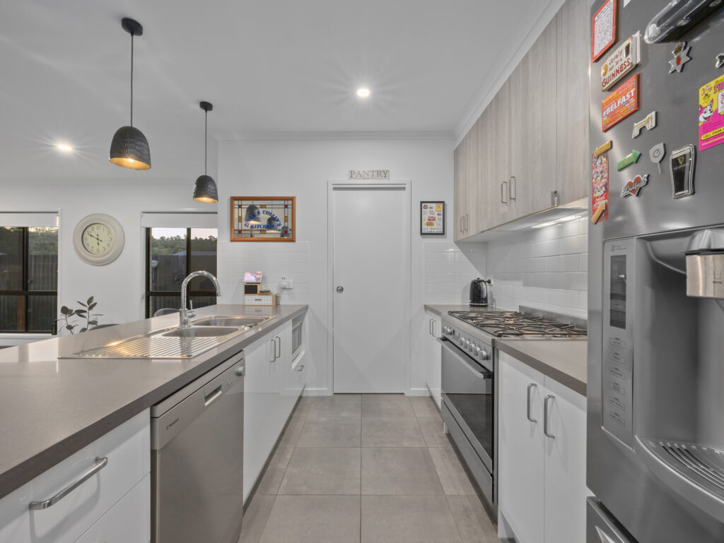 110 Panorama Drive, Springfield, QLD 4300
