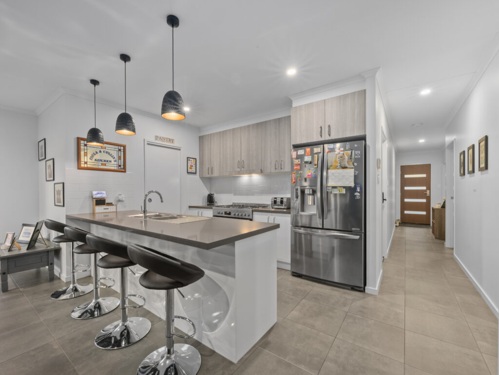 110 Panorama Drive, Springfield, QLD 4300