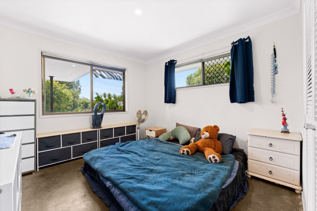 100 Johnston Street, Bellbird Park, QLD 4300