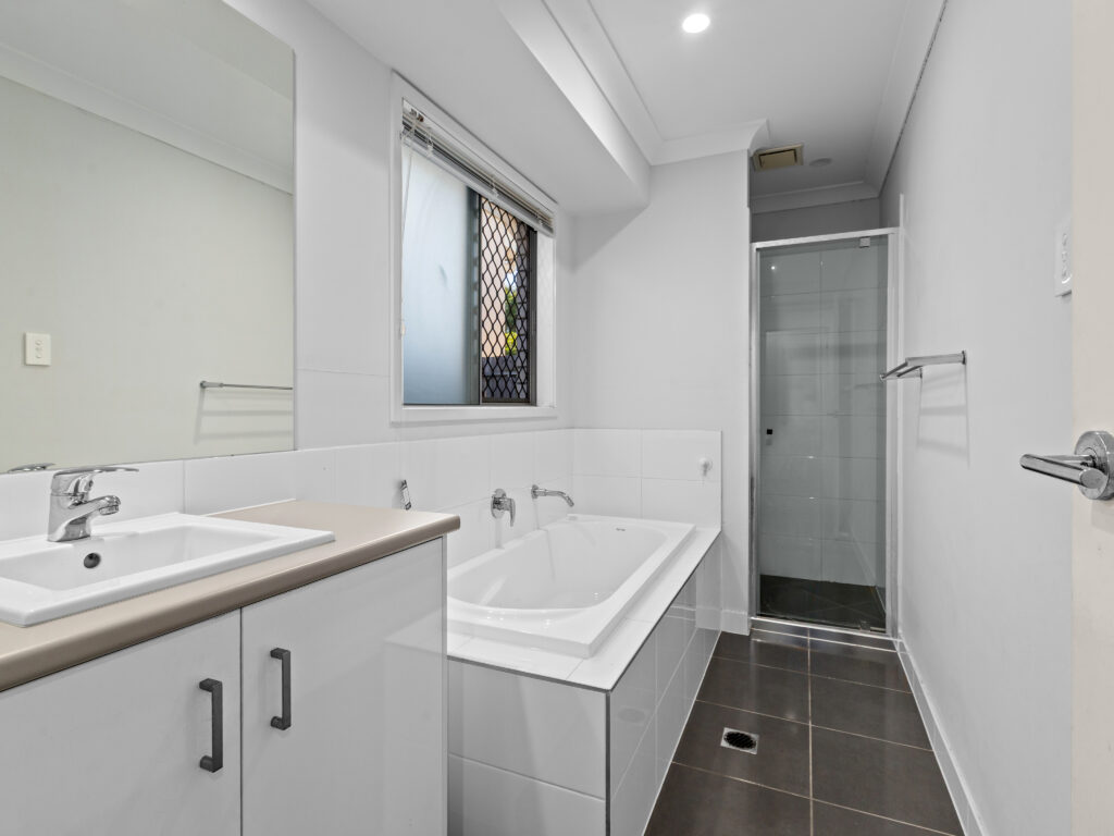 52 Magpie Crescent, Redbank Plains, QLD 4301
