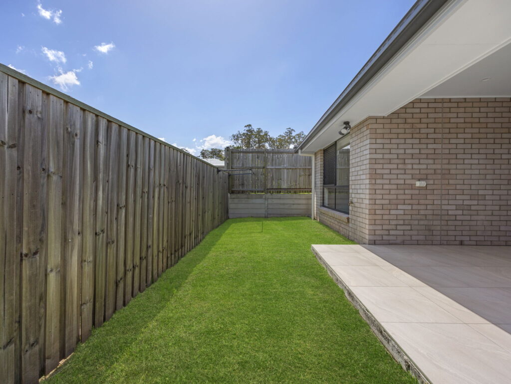4 Carnelian Street, Collingwood Park, QLD 4301