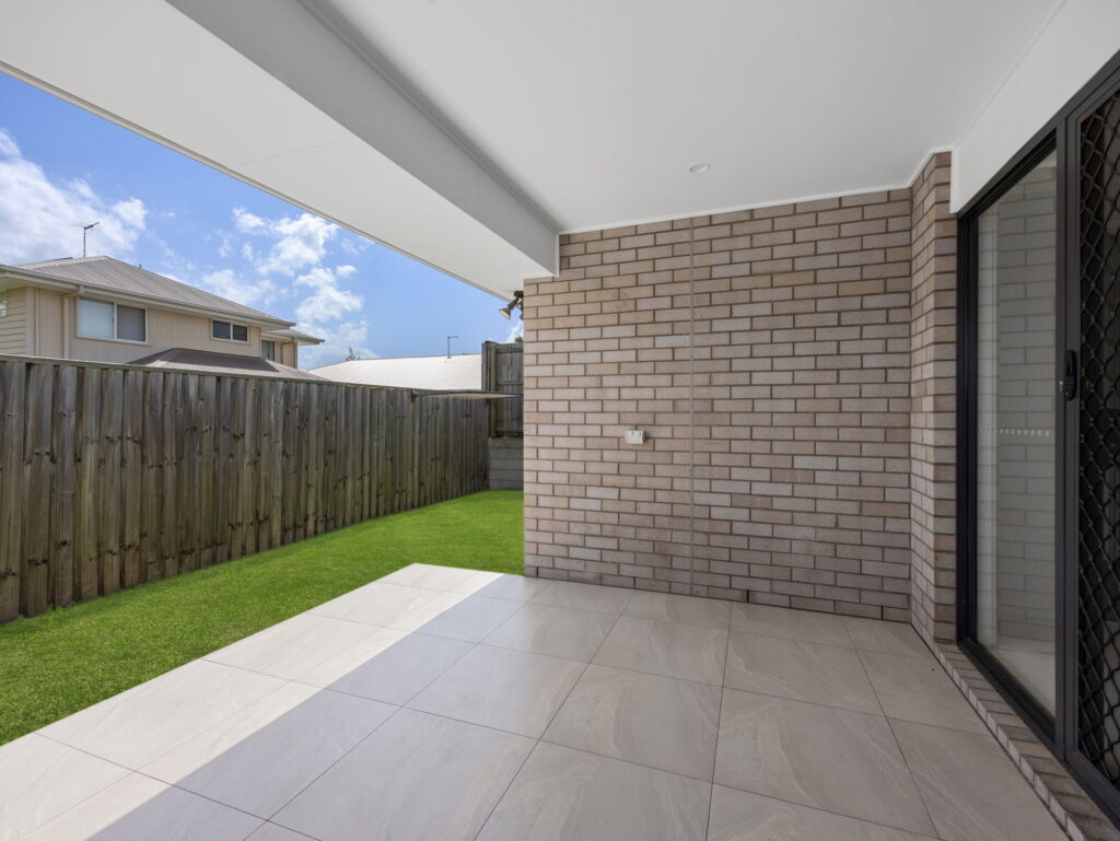 4 Carnelian Street, Collingwood Park, QLD 4301