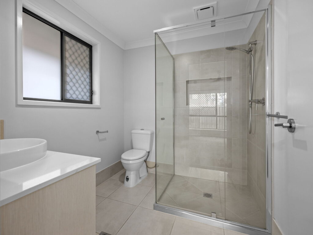 4 Carnelian Street, Collingwood Park, QLD 4301