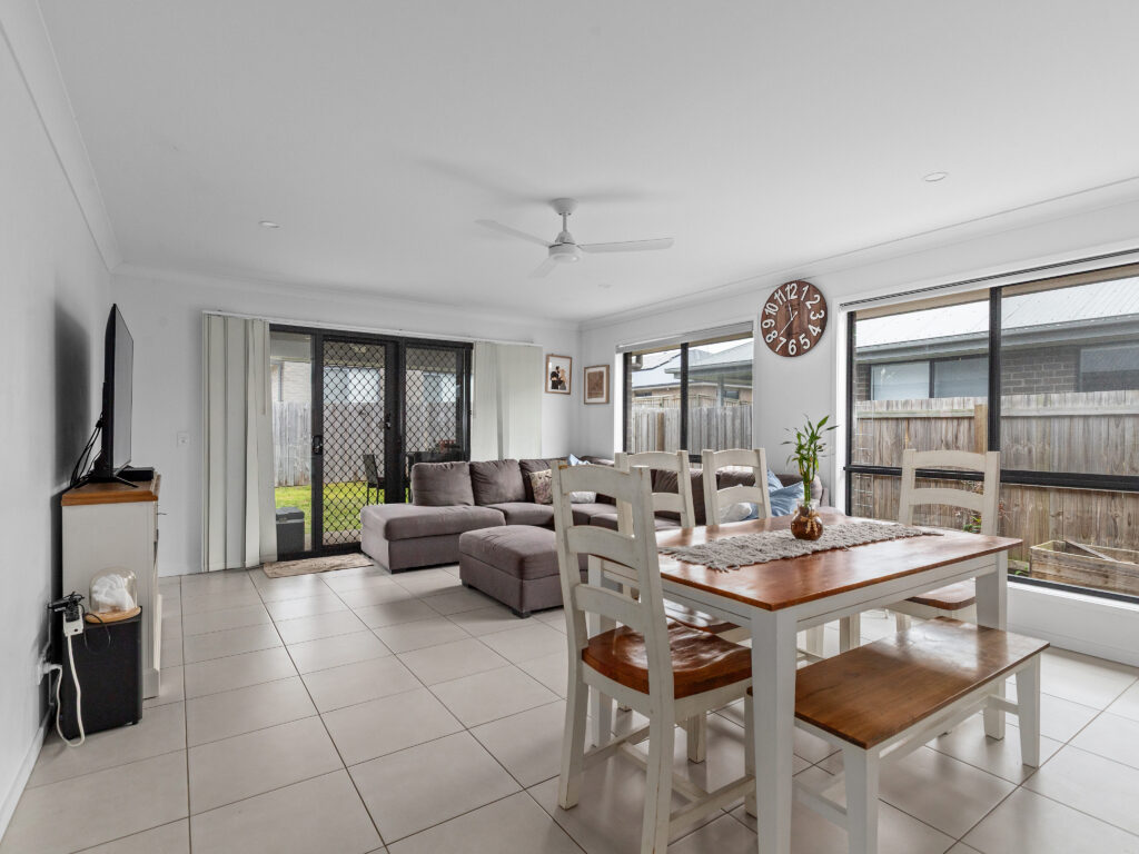 4 Mary Crescent, Rosewood, QLD 4340