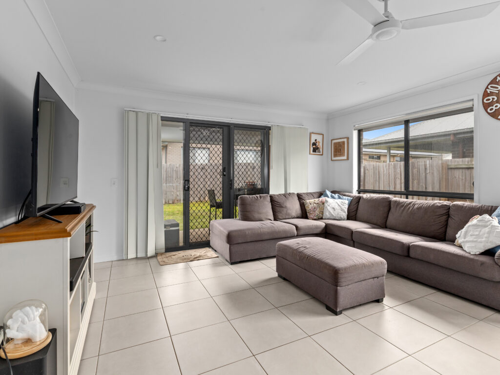 4 Mary Crescent, Rosewood, QLD 4340